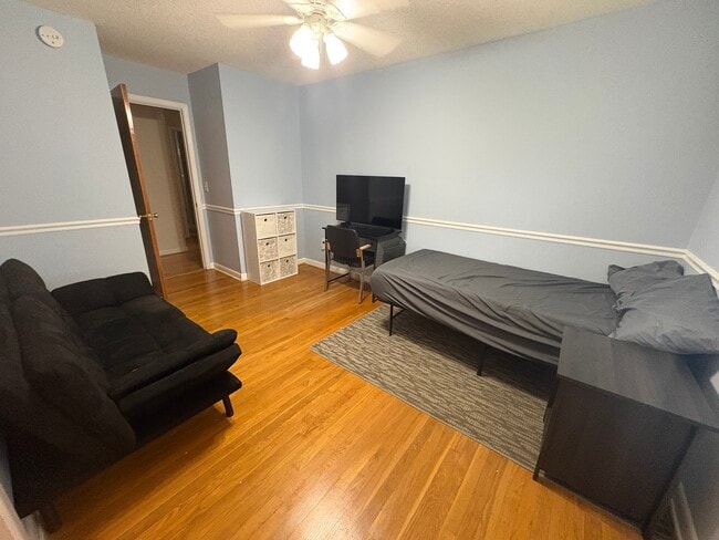 Photo - 6011 Wedgewood Dr