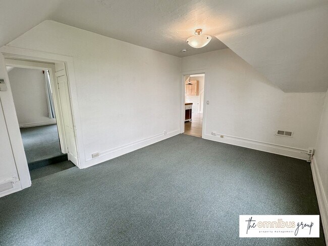 Photo - Maxwell Ave. Unit 2