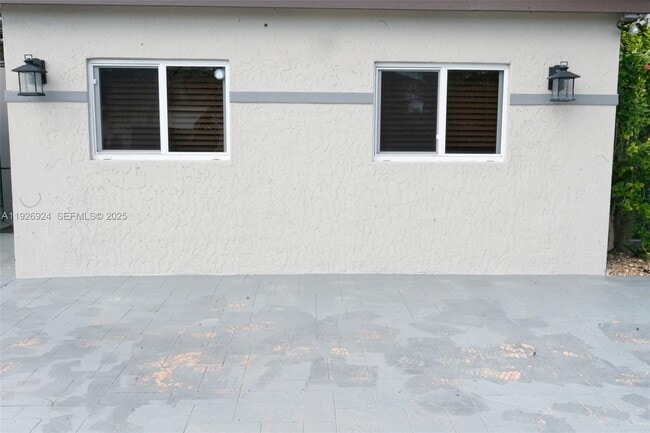 Building Photo - 16060 SW 144th Ave Unit 1