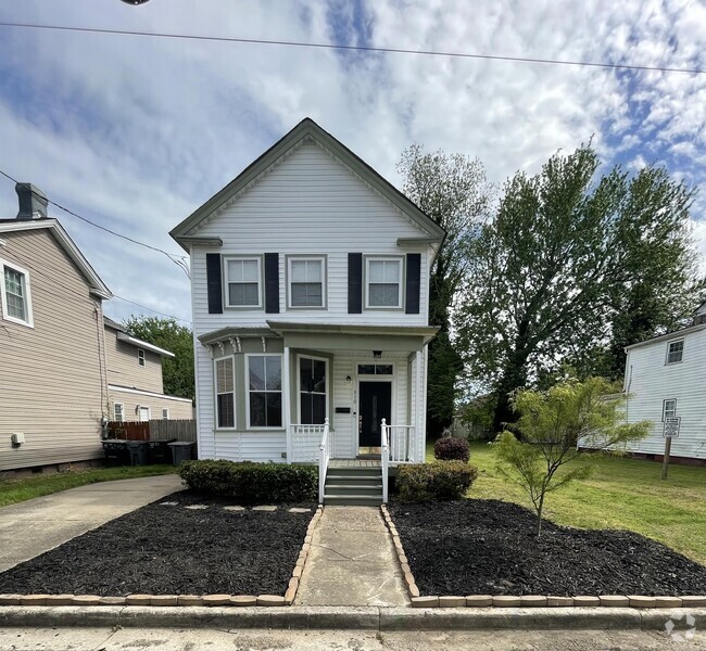 Building Photo - 310 Elm Ave Rental