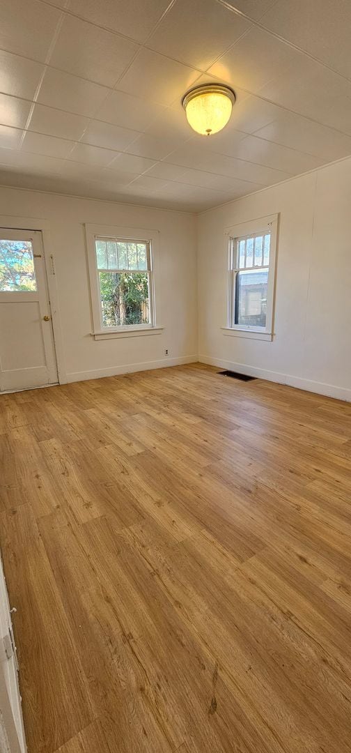 Charming Victorian Square Home – 4 Bed / 1 Bath – $2,075/Month