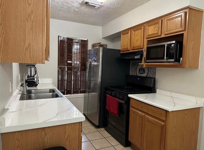 Photo - 805 Northbend Dr