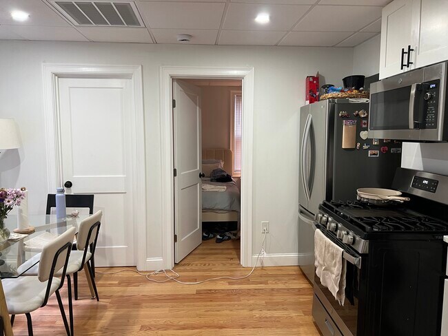 Photo - 1 Foster St Unit 2