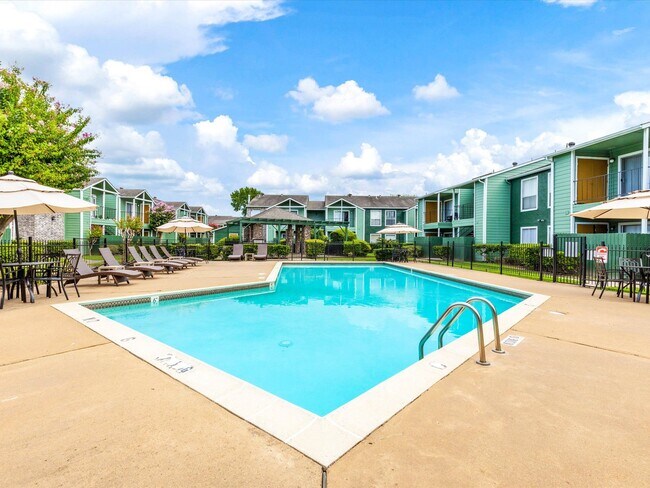 Photo - Summit at 7700