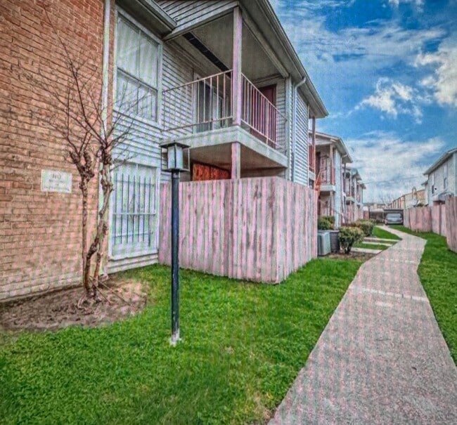 Photo - 9350 Country Creek St