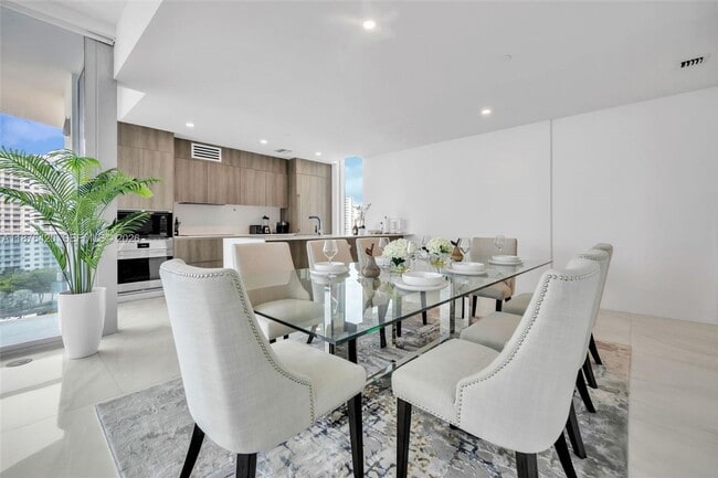 Photo - 17550 Collins Ave