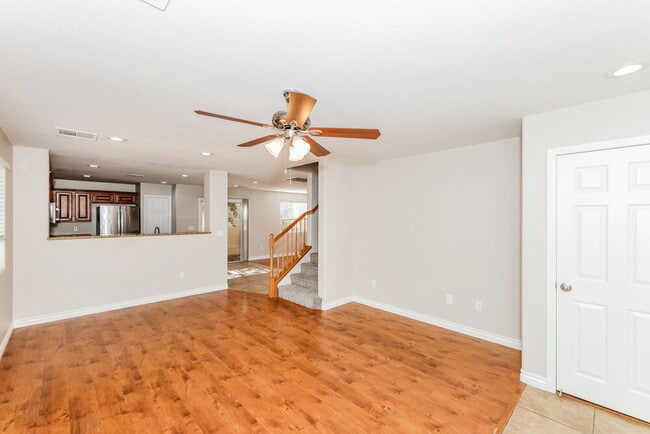 Photo - 5714 Old Colony Dr