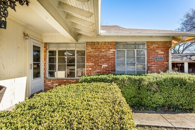 Photo - 6520 St Moritz Ave