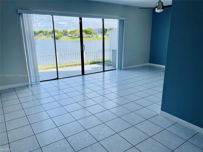 Photo - 3 br, 2.5 bath House - 1341 SW 124th Ct # 4-E