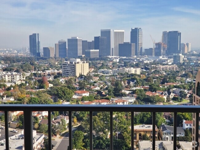 Building Photo - 10501 Wilshire Blvd Unit 2108 Rental