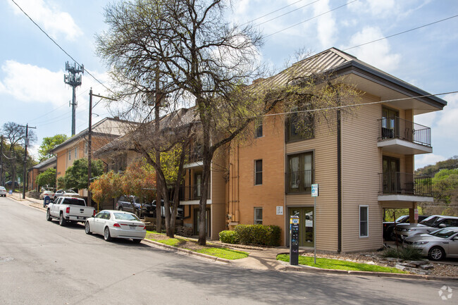 Building Photo - Nob Hill Homes