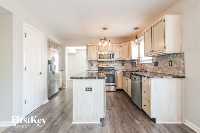 Photo - 3360 Yorkshire Dr