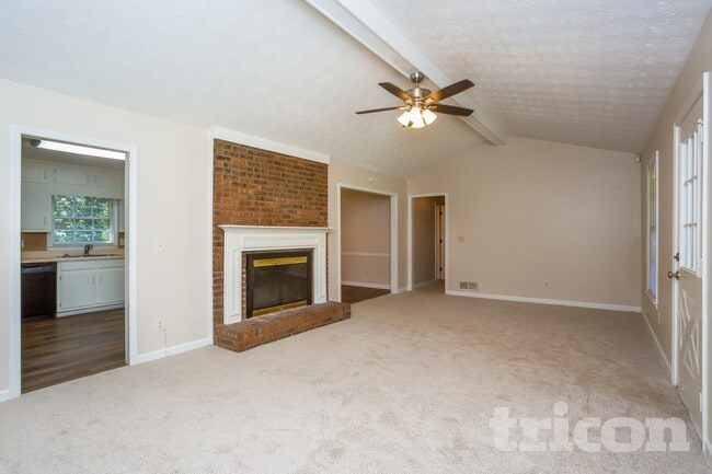 Photo - 507 Ironwood Ct SE