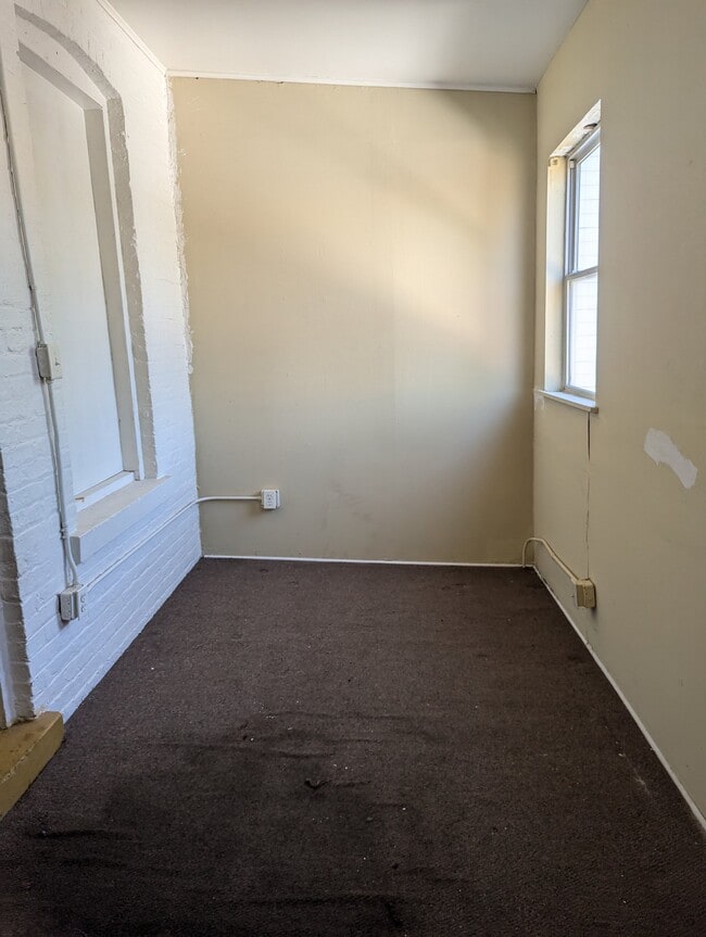 Photo - 1148 N Mayfield Ave Unit 1
