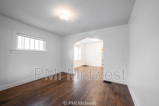 Photo - 1429 N Gladstone Ave