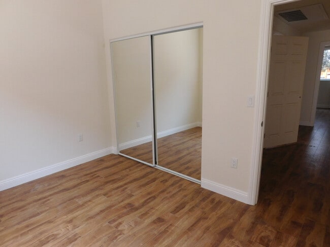 Photo - Tujunga Canyon, 10211-10215