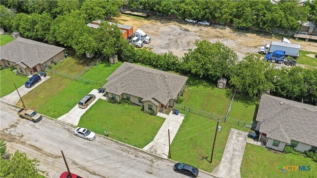 Photo - 147 Rosedale Ave