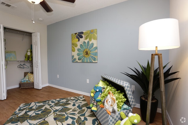 Bedroom - Kendall Ridge Apartment Homes