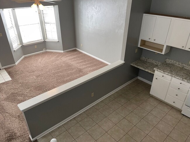 Building Photo - TIDEWATER TOWNHOMES Unit D