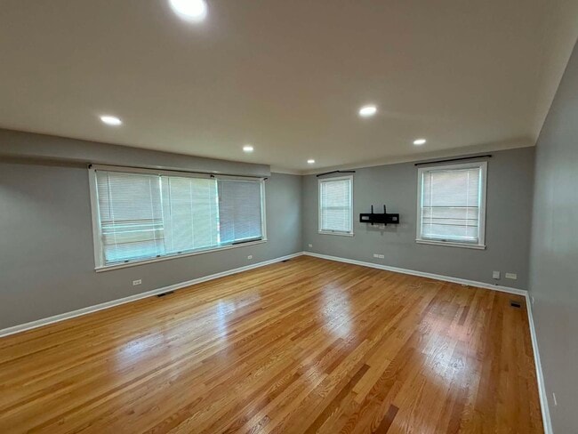 Photo - 9243 Lynwood Dr