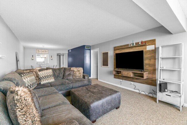 Photo - 2900 SW 22nd Ave Unit 506