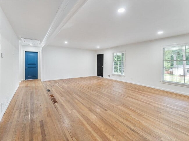 Photo - 1685 Dunwoody Pl NE