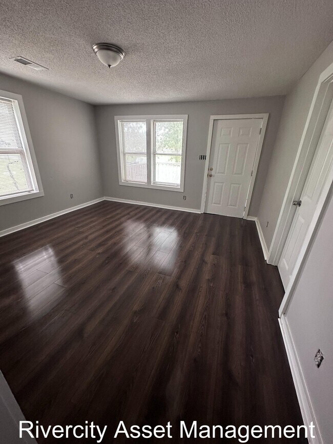 Photo - 1358 Longcrest Rd
