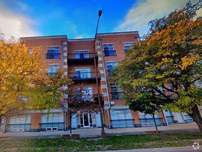 Building Photo - 6425 W Touhy Ave Unit 2A Rental