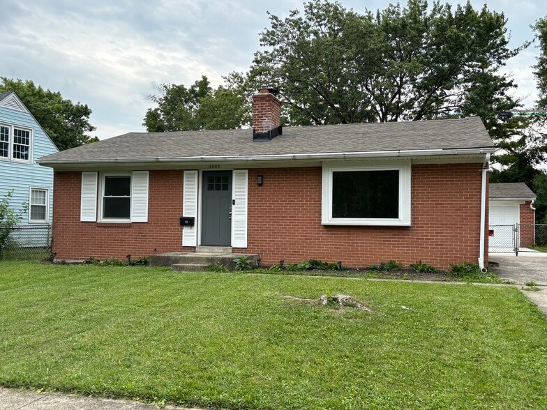 4589 Annhurst Rd
