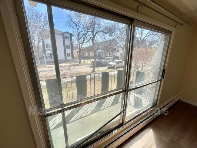 Photo - 10824 112 St NW Unit 204