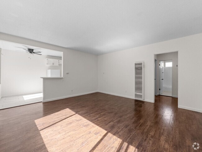 Building Photo - 4533 Pickford St Rental