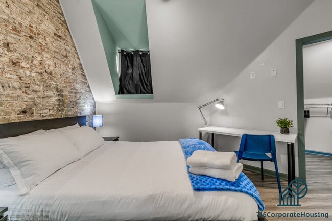 Furnished 2-Bedroom, 2-Bath Apartment near the Medical Campus