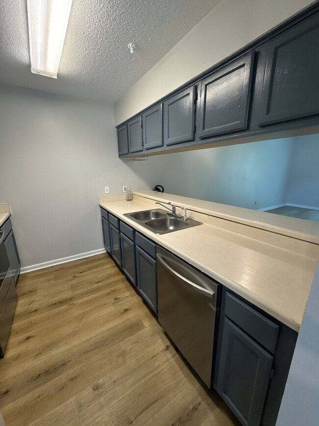 Kitchen with Bar - 200 Sandestin Ln Unit 1416