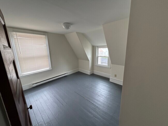 Photo - 27R Albion St
