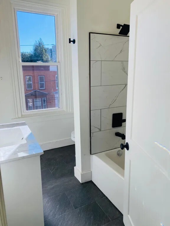 Photo - 11 E Walnut St