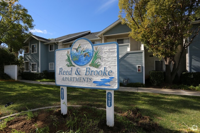 Reed & Brooke Apartments - Reed & Brooke Apartments