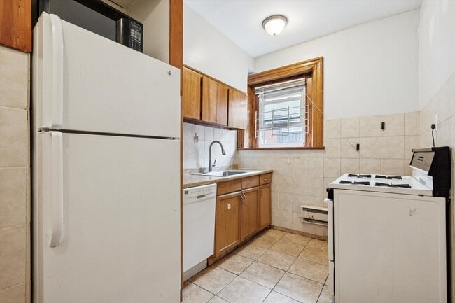 Building Photo - 1746 N 16th St Unit 1F