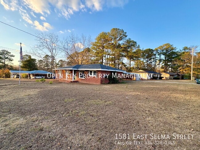 Photo - 1581 E Selma St