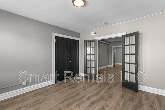 Photo - 5618 S Grand Blvd