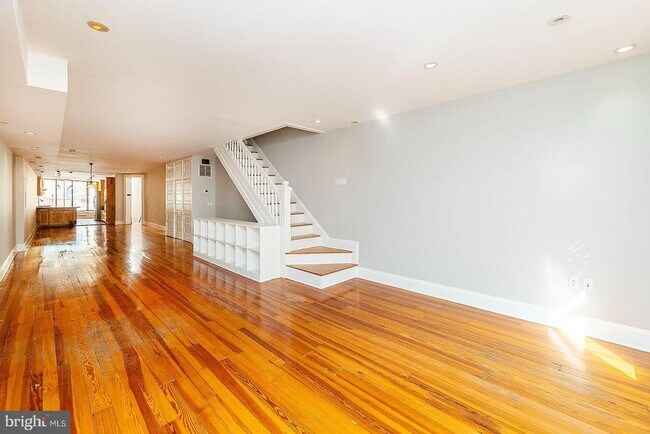 Photo - 7 N Loudoun St