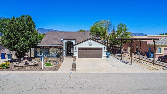 Building Photo - 5948 Anapaula Dr
