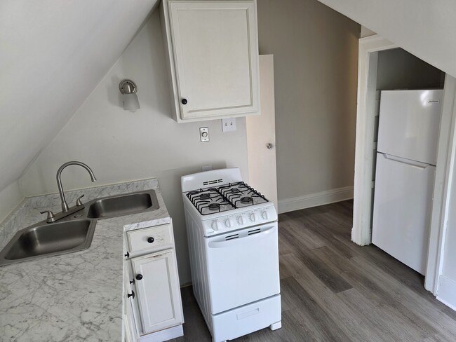 Photo - 11 N Linwood Ave