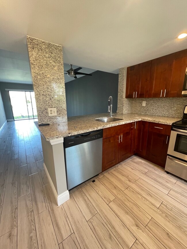 Photo - 5200 NW 31st Ave Unidad 43