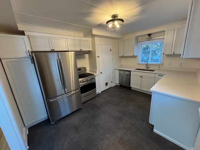 Photo - 8701 Brookville Rd