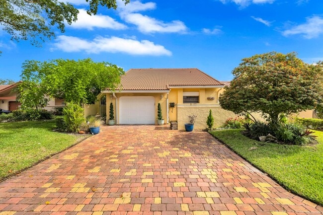 Photo - 2075 NW 15th Pl