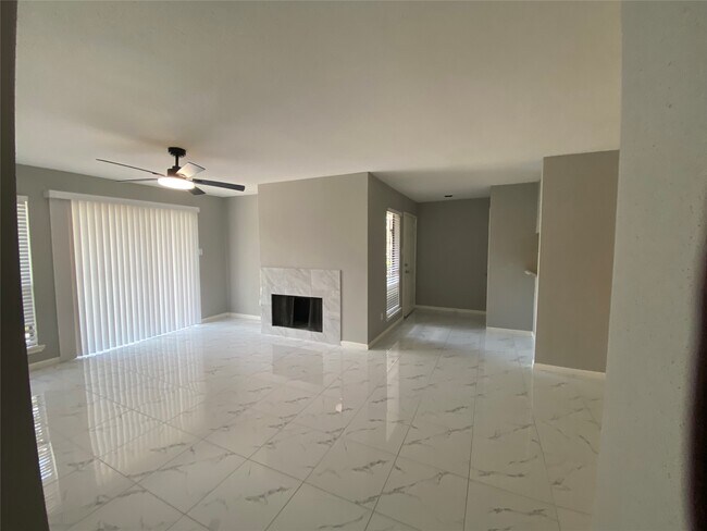Photo - 6633 W Airport Blvd Unidad 903