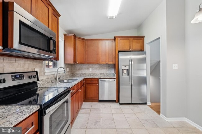 Photo - 1103 Playford Ln