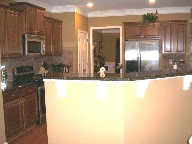 Photo - 414 Weatherbrook Way
