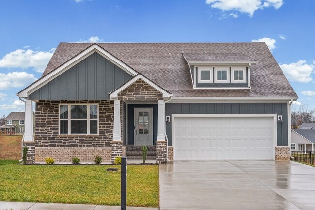 Building Photo - Spacious 3 Bedroom 2 Full Bath Home For Rent Near Dunbar Cave Road!