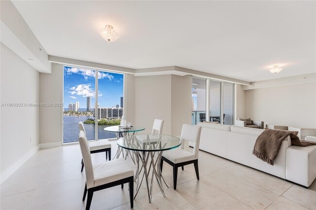 Photo - 3301 NE 183rd St Unidad 2103